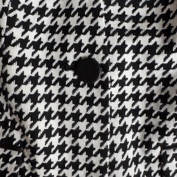 Calvin Klien Blazer - Picture 2 of 4